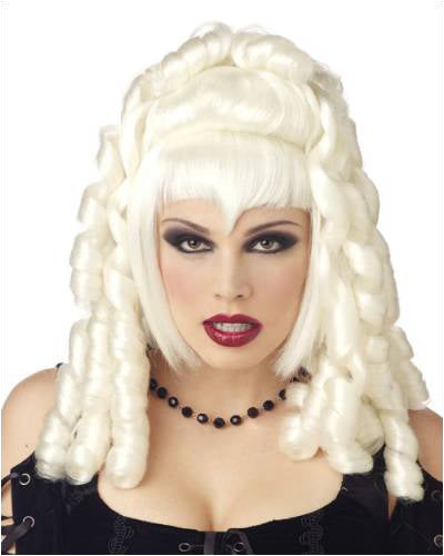 Goth Vampira White in White